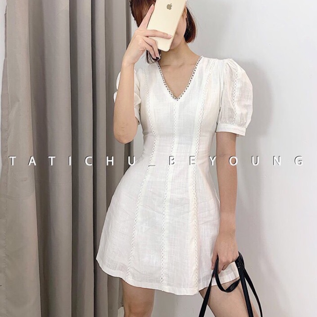 ĐẦM TRẮNG CỔ V CHIẾT EO