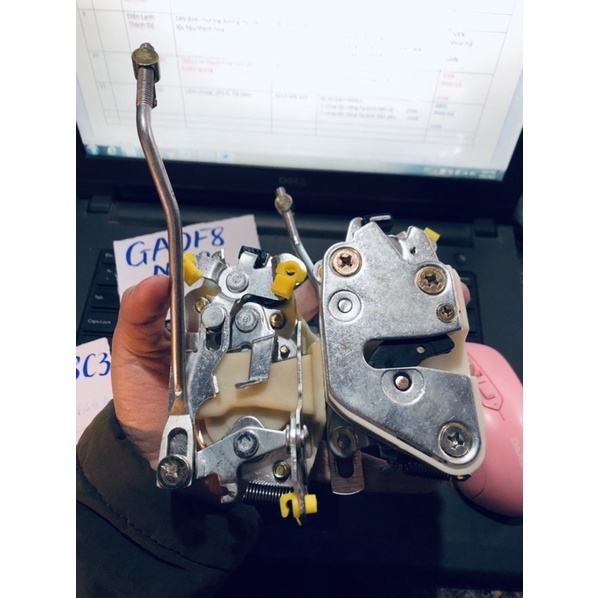 Ổ ngậm cánh cửa cabin / BÊN LÁI xe suzuki 7 chỗ/ suzuki van/ su 500kg /giá 1 cái