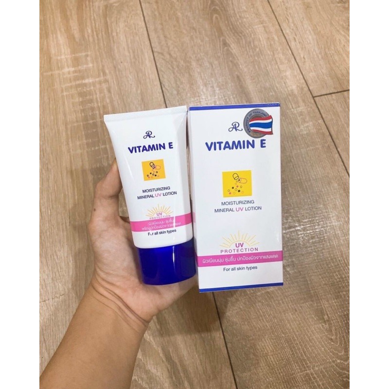 kem chống nắng Vitamin E 50g Thái Lan