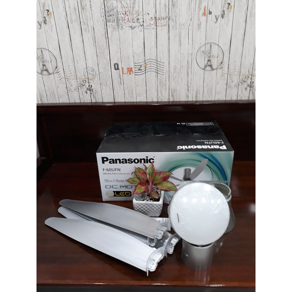 Quạt trần Panasonic có đèn F-60UFN(ti 30cm)