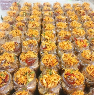 Khoai lang lắc khô gà