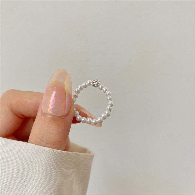 Nhẫn hạt cườm trắng đơn giản thanh lịch Krystore N02