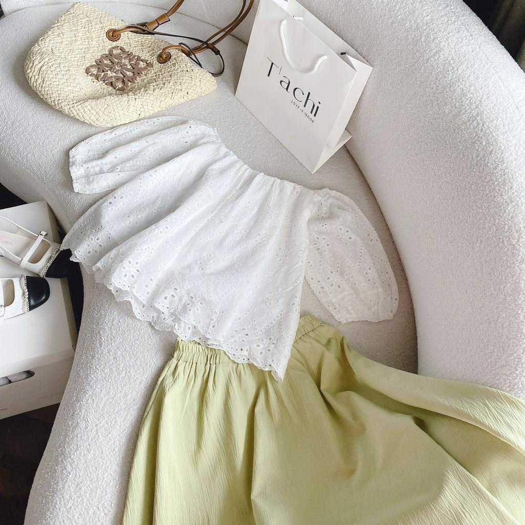 SET ÁO XÔ ĐỤC LỖ BẸT VAI + CHÂN VÁY MIDI XANH BƠ (TH)