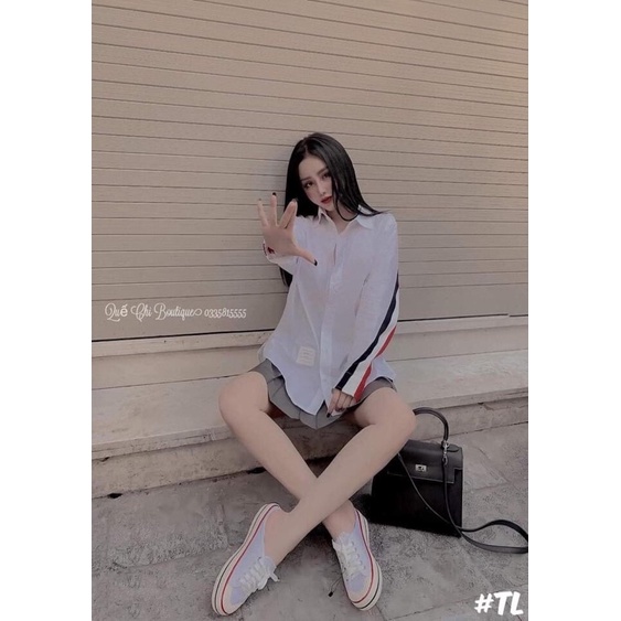 ÁO SƠMI TRẮNG CHẠY VIỀN TAY VÀ LƯNG XANH ĐỎ HOT HIT DÁNG OVERSIZE