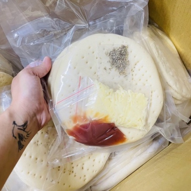 SET 3 ĐẾ PIZZA mix SIZE 20 KÈM 150gr PHOMAI BÀO,LÁ THƠM; SỐT KETCHUP
