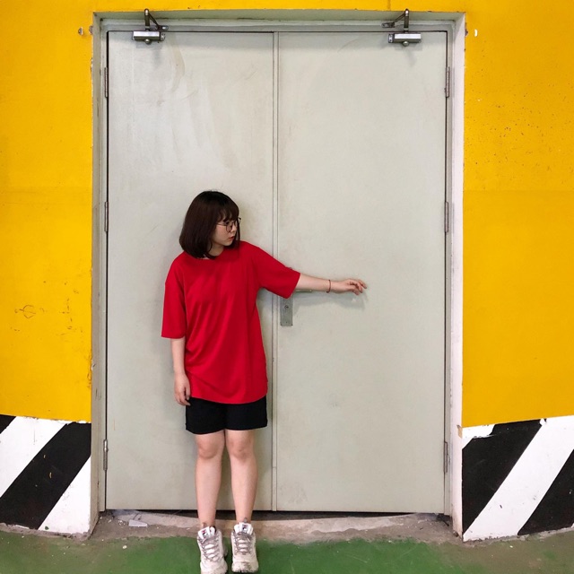 Áo phông trơn oversize basic tee tay lỡ form rộng - vải thun cotton unisex nam nữ