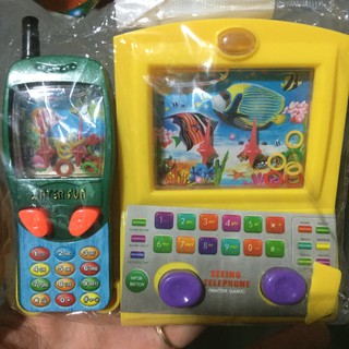 Đồ chơi bấm nước đôi