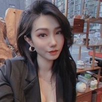 Khuyên tai vàng hình chữ C thời trang