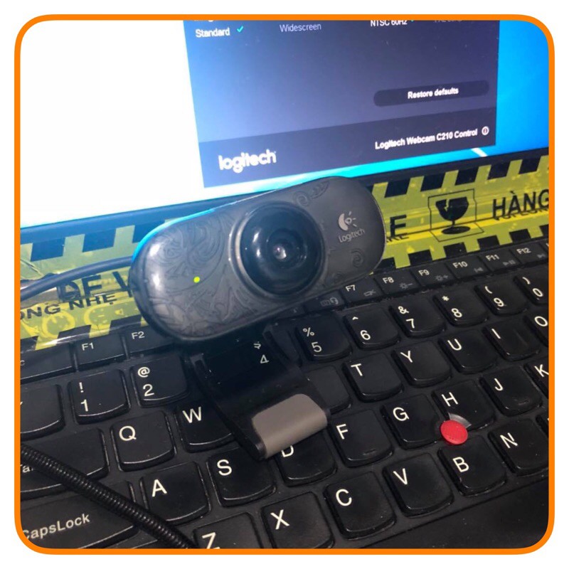 Thiết bị webcam Logitech C210