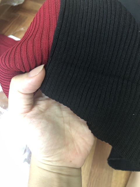 [Mã SKAMA06 giảm 8% tối đa 50K đơn 250K] Váy len tăm body cổ yếm | BigBuy360 - bigbuy360.vn