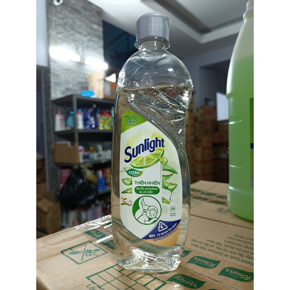 Nước rửa chén Sunlight Thiên Nhiên Muối Khoáng & Lô Hội chai 370g