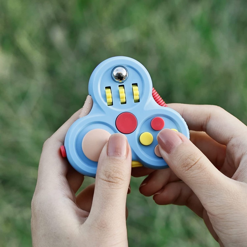 (MớI) Con Quay Đồ Chơi Fidget Spinner 4 MàU GiúP GiảM Stress Cho NgườI LớN/Trẻ Em