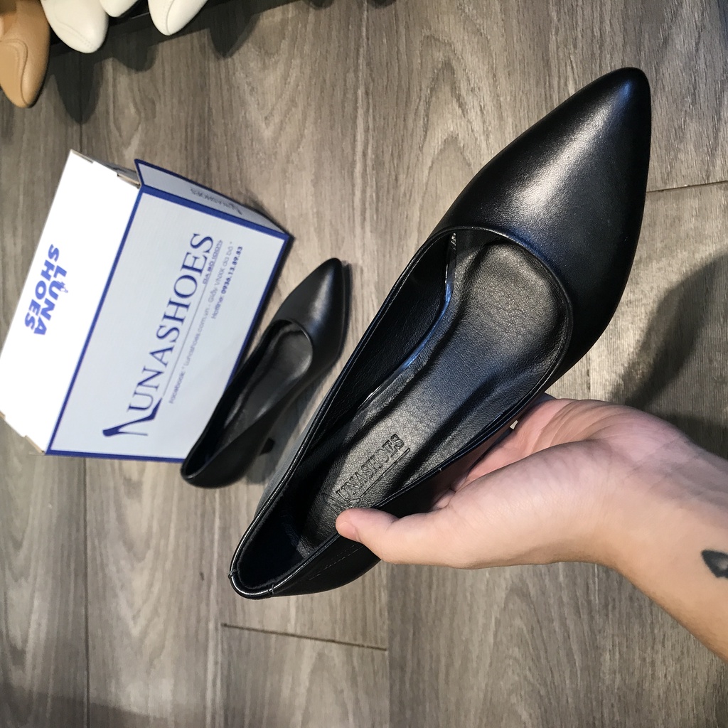 Giày cao gót nữ 5p da bò thật đế vuông mũi nhọn LUNASHOES 51902 mềm êm chân màu đen bảo hành 2 năm