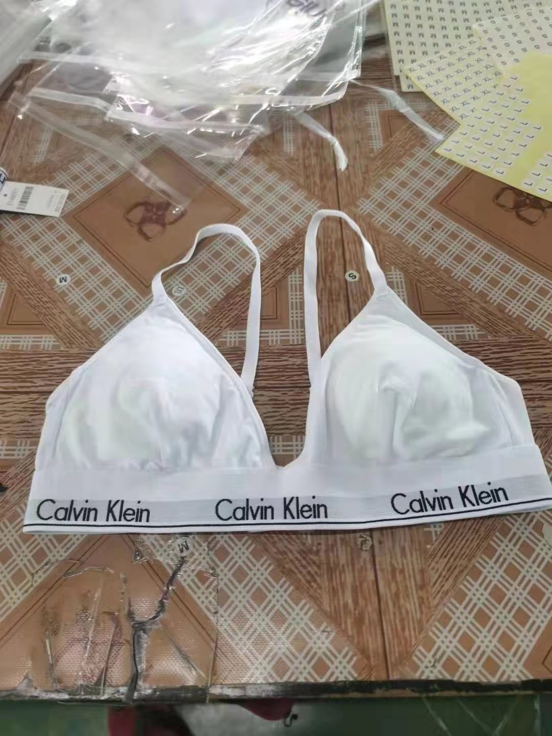 with paddings--Bộ Đồ Lót 2 Mảnh Gợi Cảm Cho Nữ Calvin Klein Cks Qf5651 | BigBuy360 - bigbuy360.vn