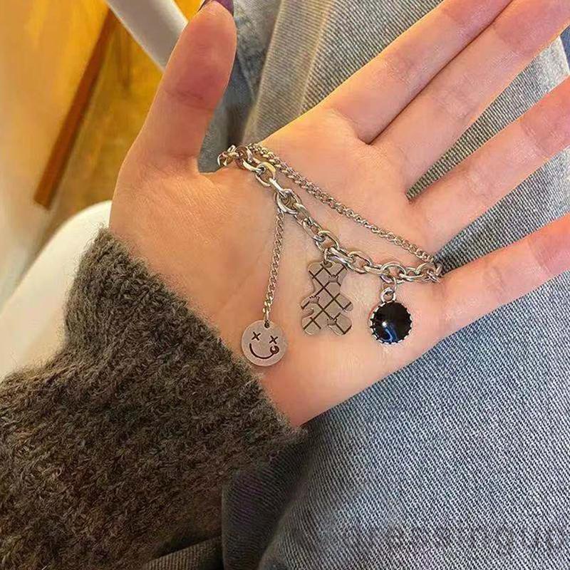 Dây chuyền ngắn hai lớp mặt hình gấu và mặt cười thiết kế đơn giản dành cho bạn nữ