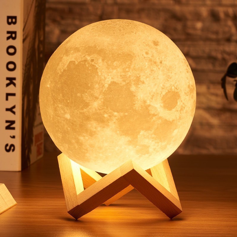 Đèn Ngủ Mặt Trăng size 12cm 15 cm 18cm điều khiển từ xa  tặng kèm đế gỗ.
