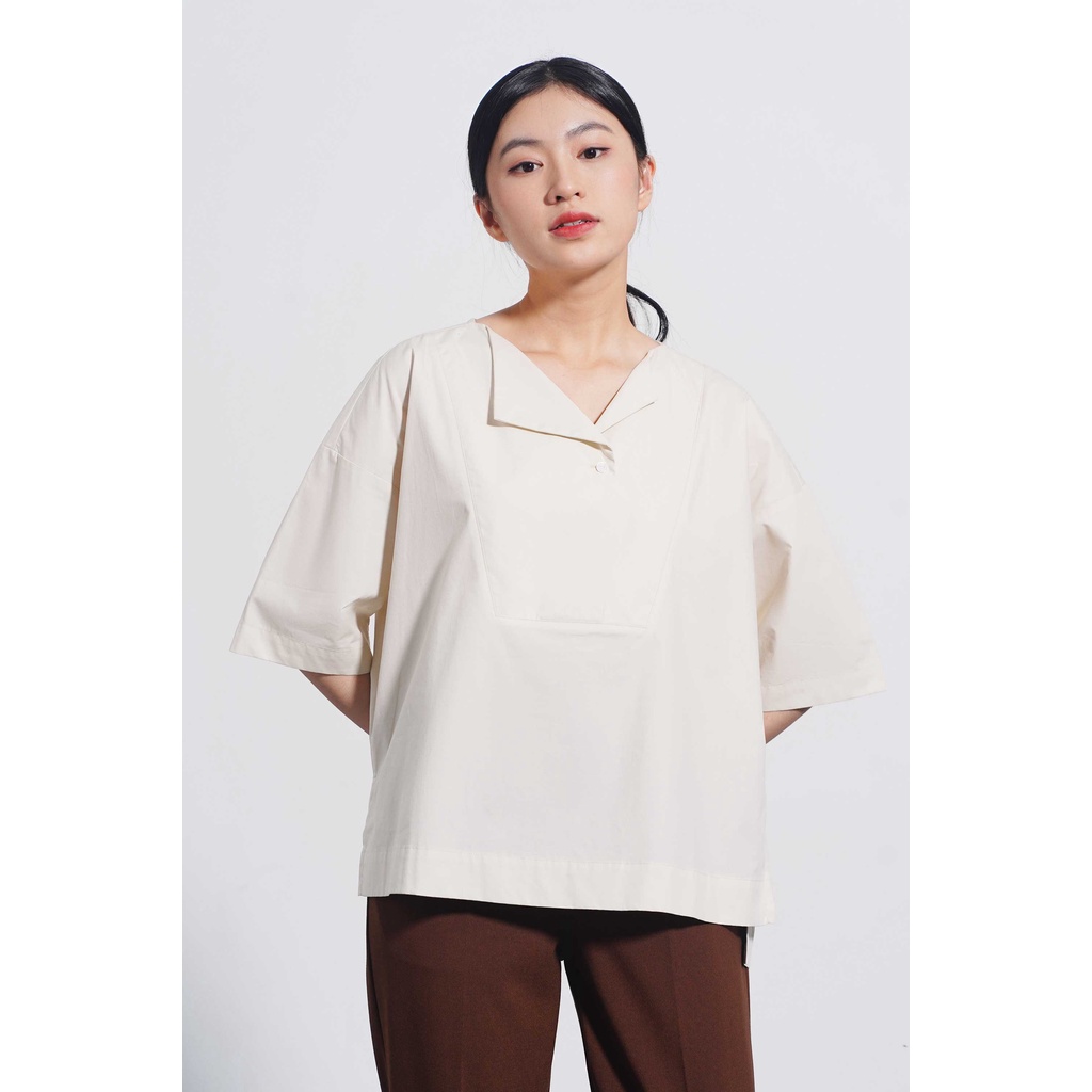 Áo bẻ lá cổ 1 nút. Cotton Poplin - Routine 10F20SHLW002