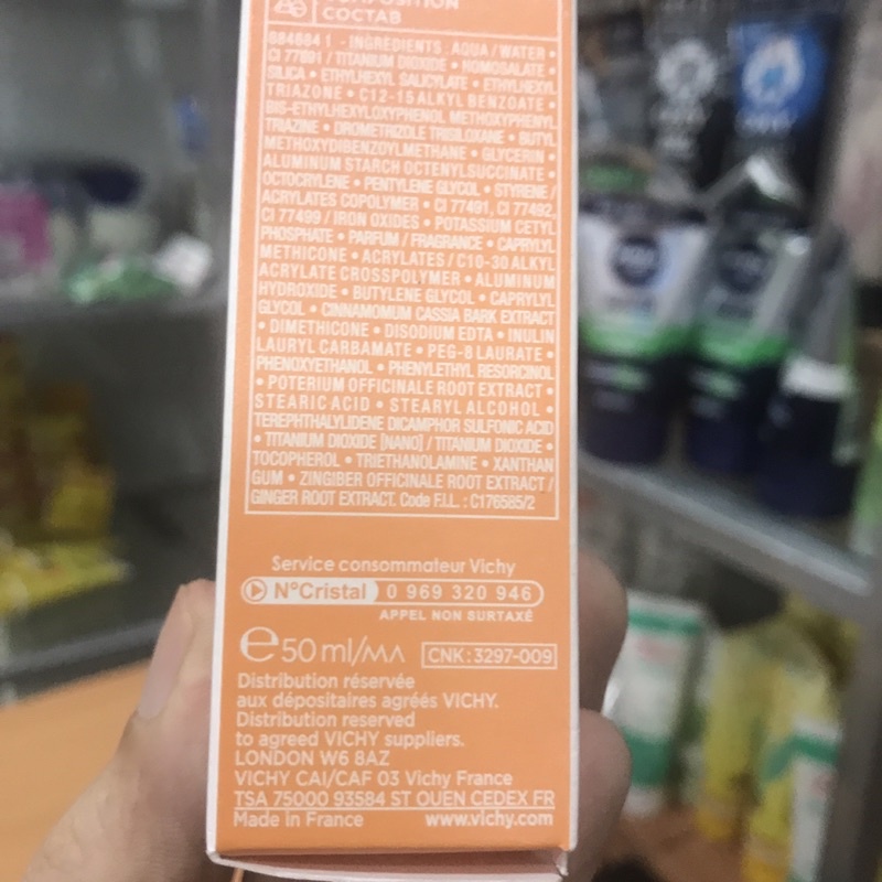 Kem Chống Nắng Vichy Ideal Soleil 3 in 1 Tinted Anti-Dark Spots care SPF 50+ 50ml