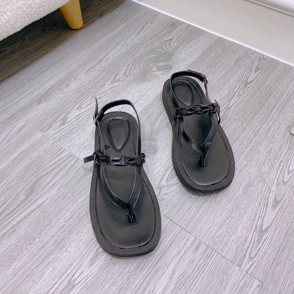 Sandal nữ kẹp khóa cài siêu xinh hàng cao cấp chất da mềm đi êm lắm ạ - Chị Chảnh Store