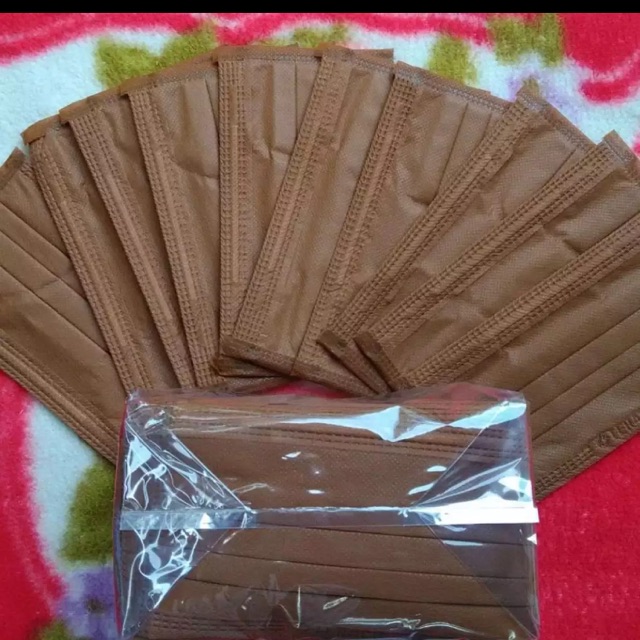 Khẩu trang y tế LEHACO màu nâu đất