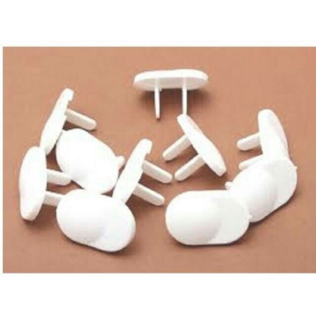 1 nút bịt ổ điện