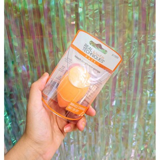 Mún tán kem nền Real Techniques