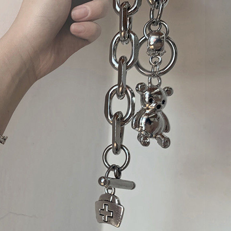 Vòng Tay Kim Loại Mạ Vàng Thiết Kế Mặt Hình Gấu Y Tá Dễ Thương