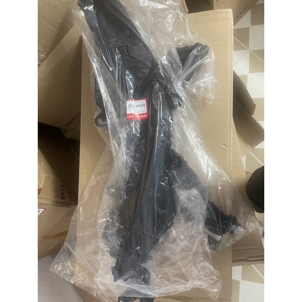 Nhựa Nhám Bảo Vệ Giá Để Chân Trái Winner