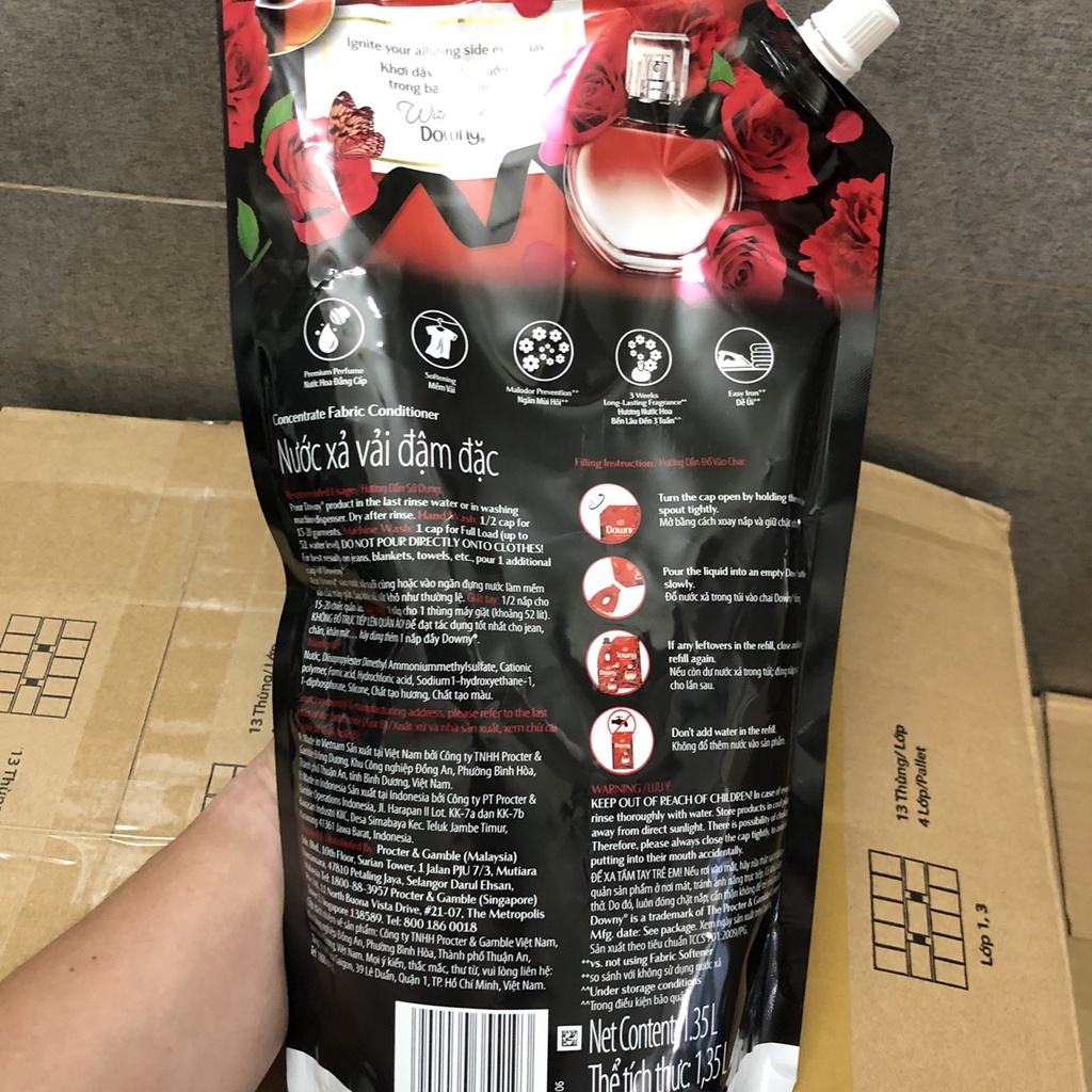 Nước xả vải DOWNY hương đam mê dạng túi 1350ml