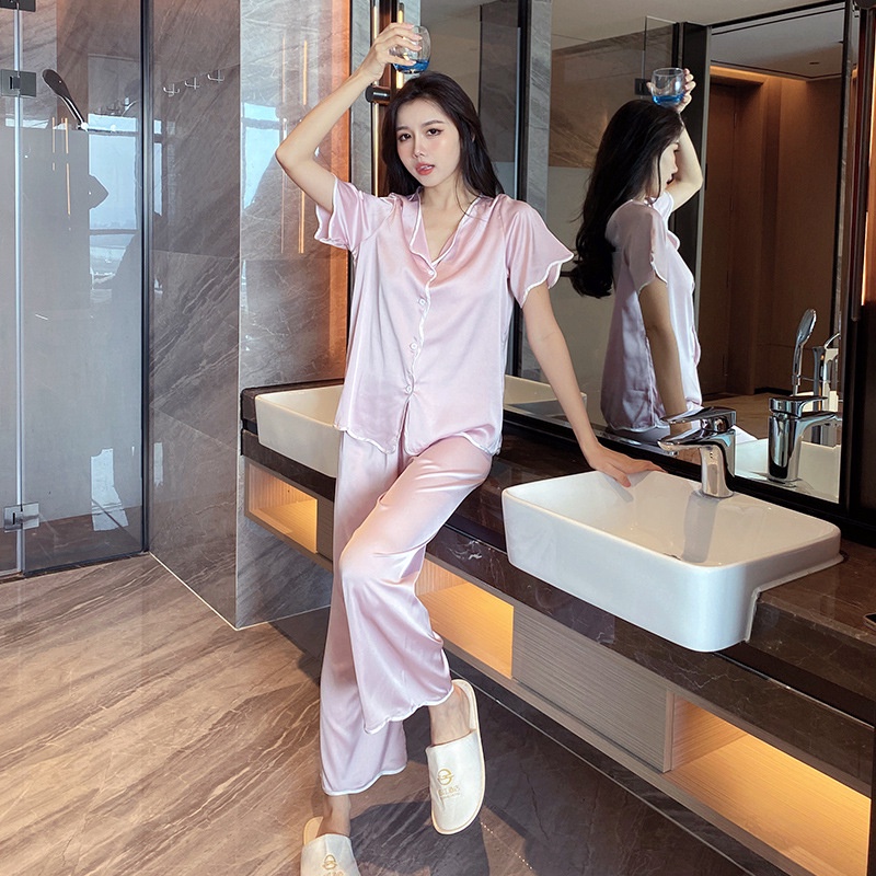 Bộ đồ ngủ tay ngắn chất liệu lụa mỏng thiết kế thời trang cho nữ