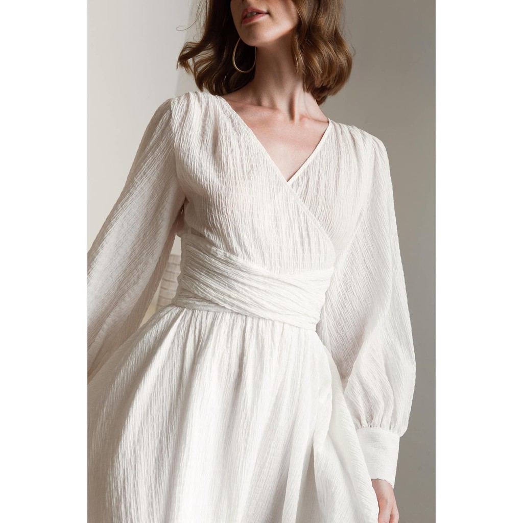 Đầm trắng dài cổ V tay phồng - EDINI - D1370