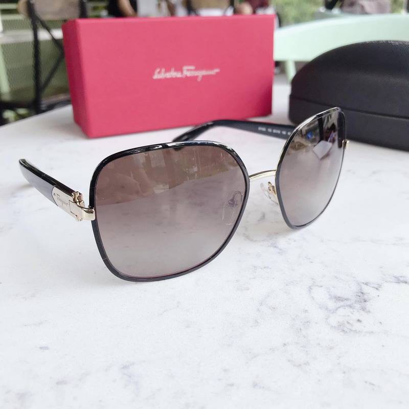 Kính Mát Salvatore Ferragamo SF150S  Light Gold Black  Biểu tượng thời trang cao cấp