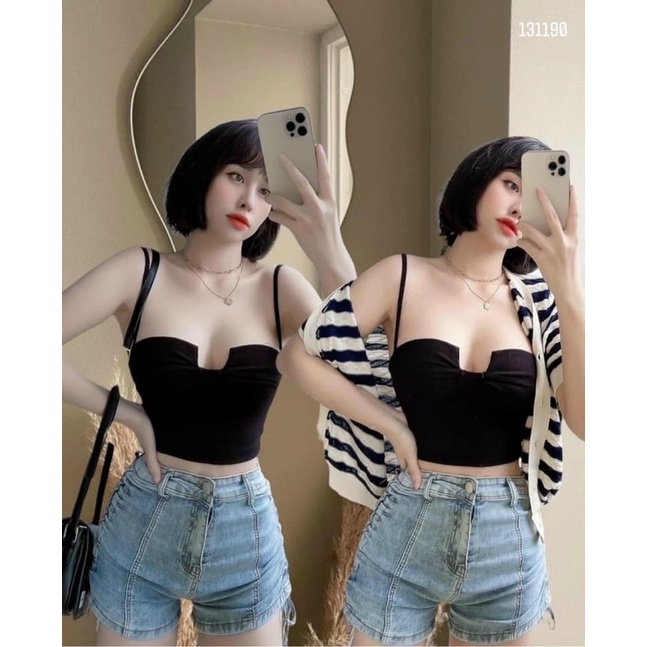 Áo hai dây khoét ngực thời trang