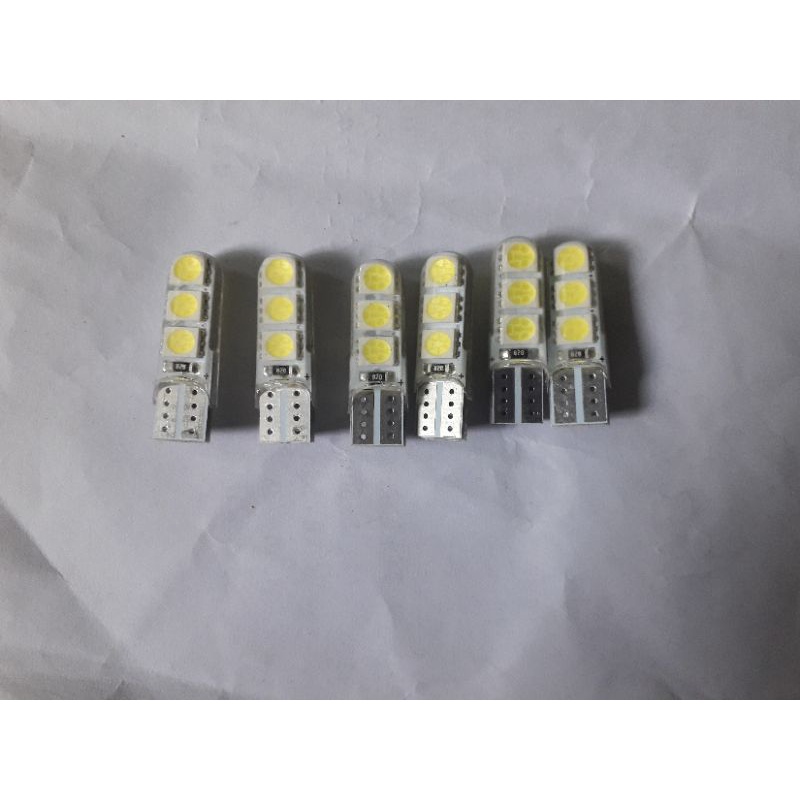 Set 2 bóng đèn led chân T10 cho ô tô hyundai và kia.