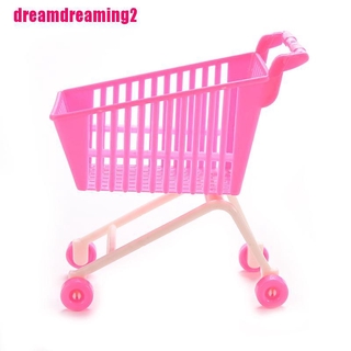 1 Búp Bê Barbie Mua Sắm