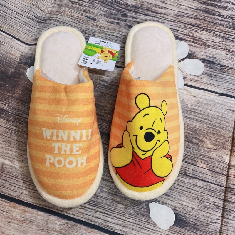 Dép bông mang trong nhà gấu Pooh