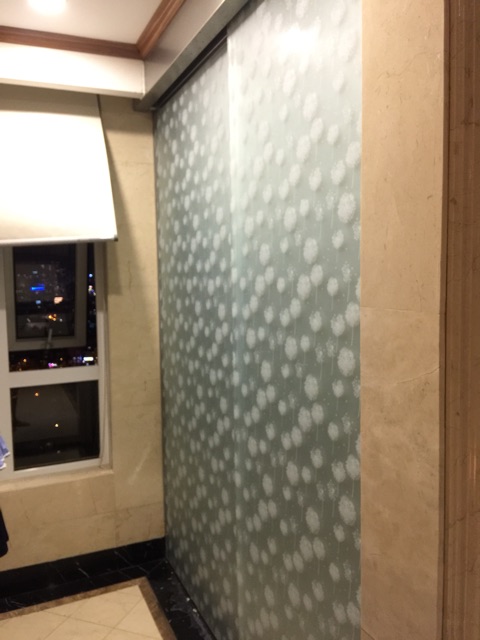 Giấy dán kính Hàn quốc ( kt 200x90cm)
