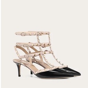 Hộp No Box- 2021 mới ROCKSTUD CAGED PUMP 10 MM