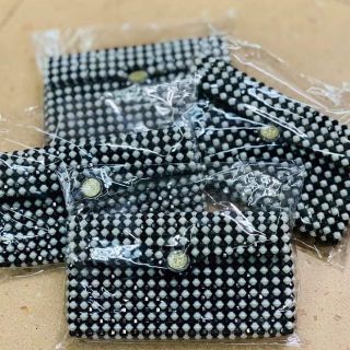 Ví cầm tay hạt cườm handmade
