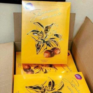 Hộp Kẹo Bông Huệ vàng Nga, hàng chuẩn giá đẹp.
