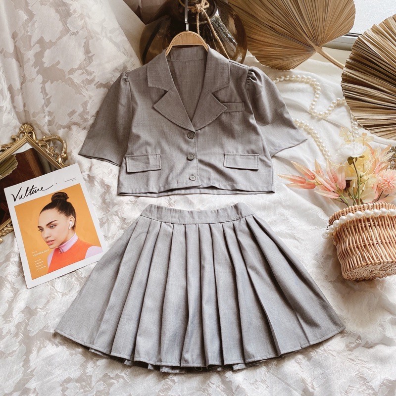set áo croptop + chân váy