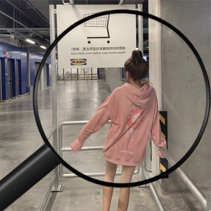 Áo hoodie hồng in lưng