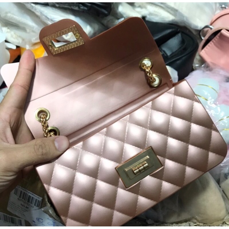 Túi đeo chéo silicon nhựa hàng QC cầm nặng tay