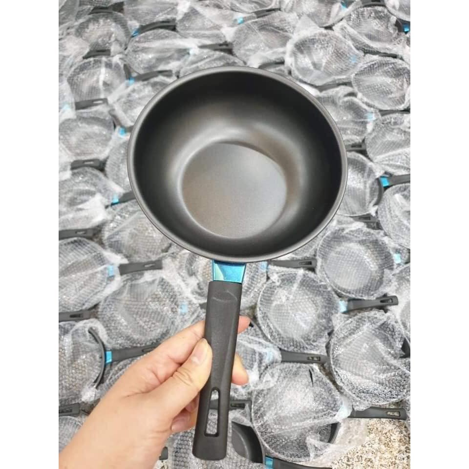 Chảo sâu màu đen 18cm