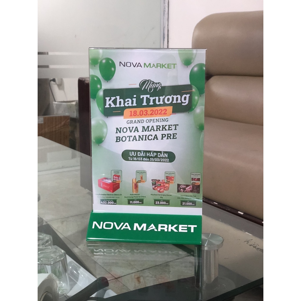 Standee Menu Mica A5 , đế tam  giác , đa dạng màu sắc