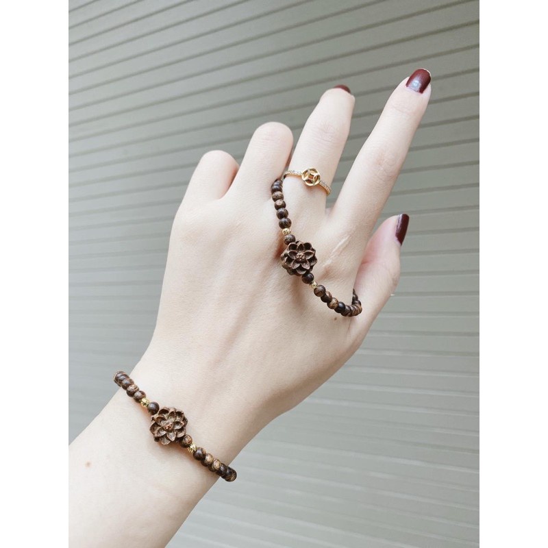 Vòng tay trầm hương đơn mix hoa sen nhiều size - Trầm hương sánh chìm