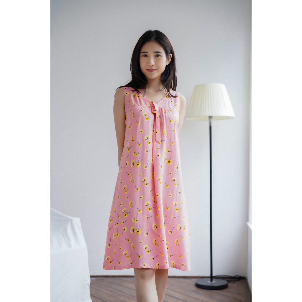 Váy lanh họa tiết hoa sát nách V02.2208 - Thời Trang Gia Đình VT | BigBuy360 - bigbuy360.vn