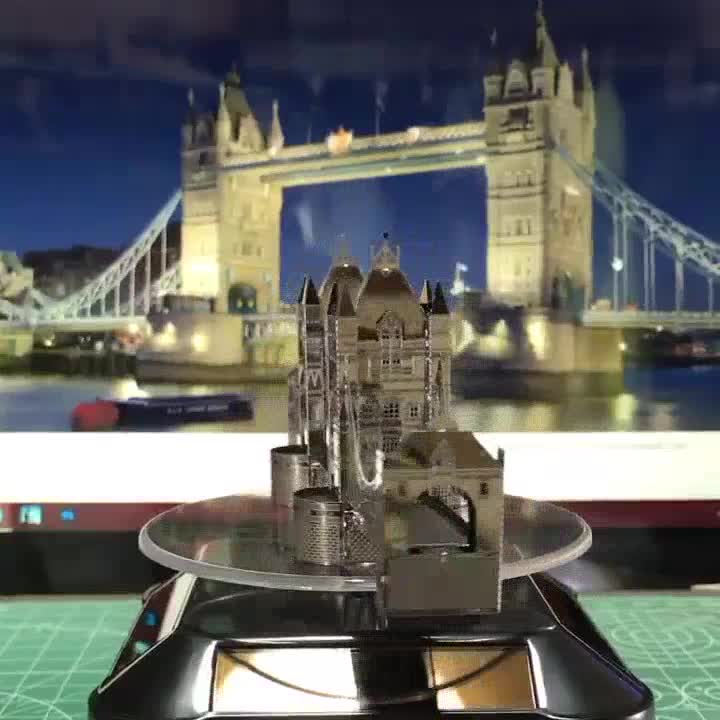 Mô Hình 3D Kim Loại Cầu Tháp Luân Đôn Trên Dòng Sông Thames