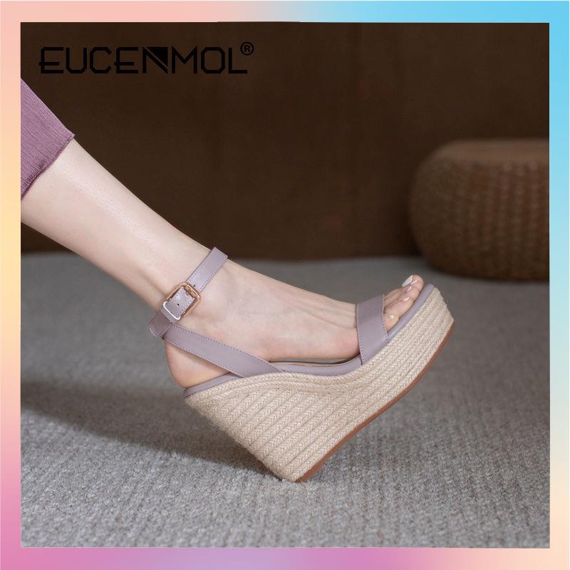 Giày sandal đế xuồng đan cói thời trang mùa hè