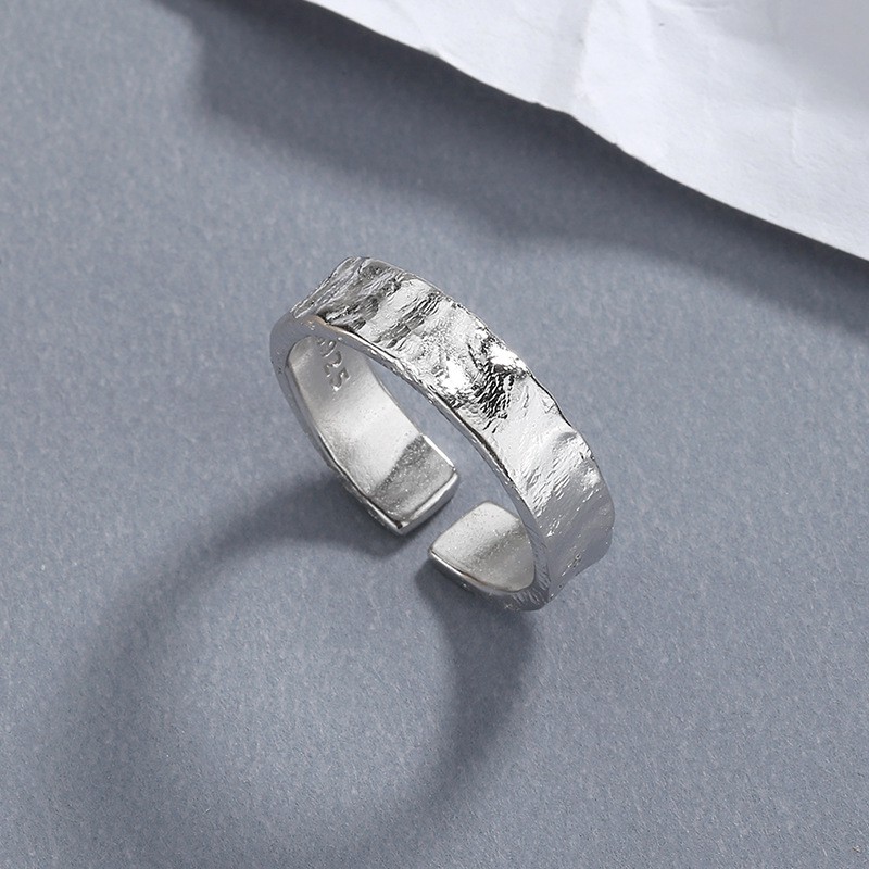Nhẫn nam nữ unisex tròn Vân đá Asta Accessories màu bạc thời trang chất liệu Titan đẹp đơn giản không gỉ - Nhẫn Vân đá